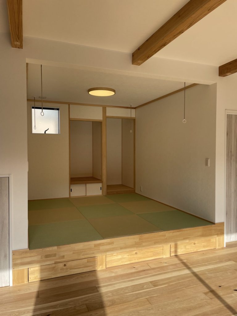 日田市天領住宅のでシンプルモダンの注文住宅小上がりの和室事例